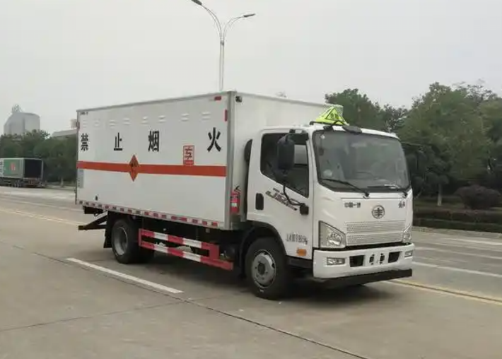 本溪爆破器材运输车可以上高速吗？